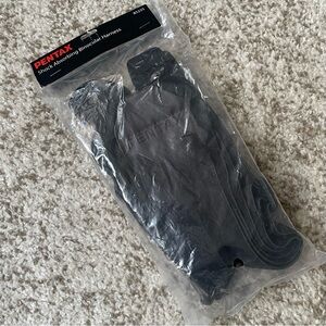 NEW Pentax Shock Absorbing Binocular Harness 85225 Black